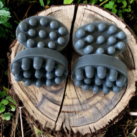 Hand Crafted Charcoal Massage Bar Soap -Eucalyptus & Vanilla - Picture 2 of 4